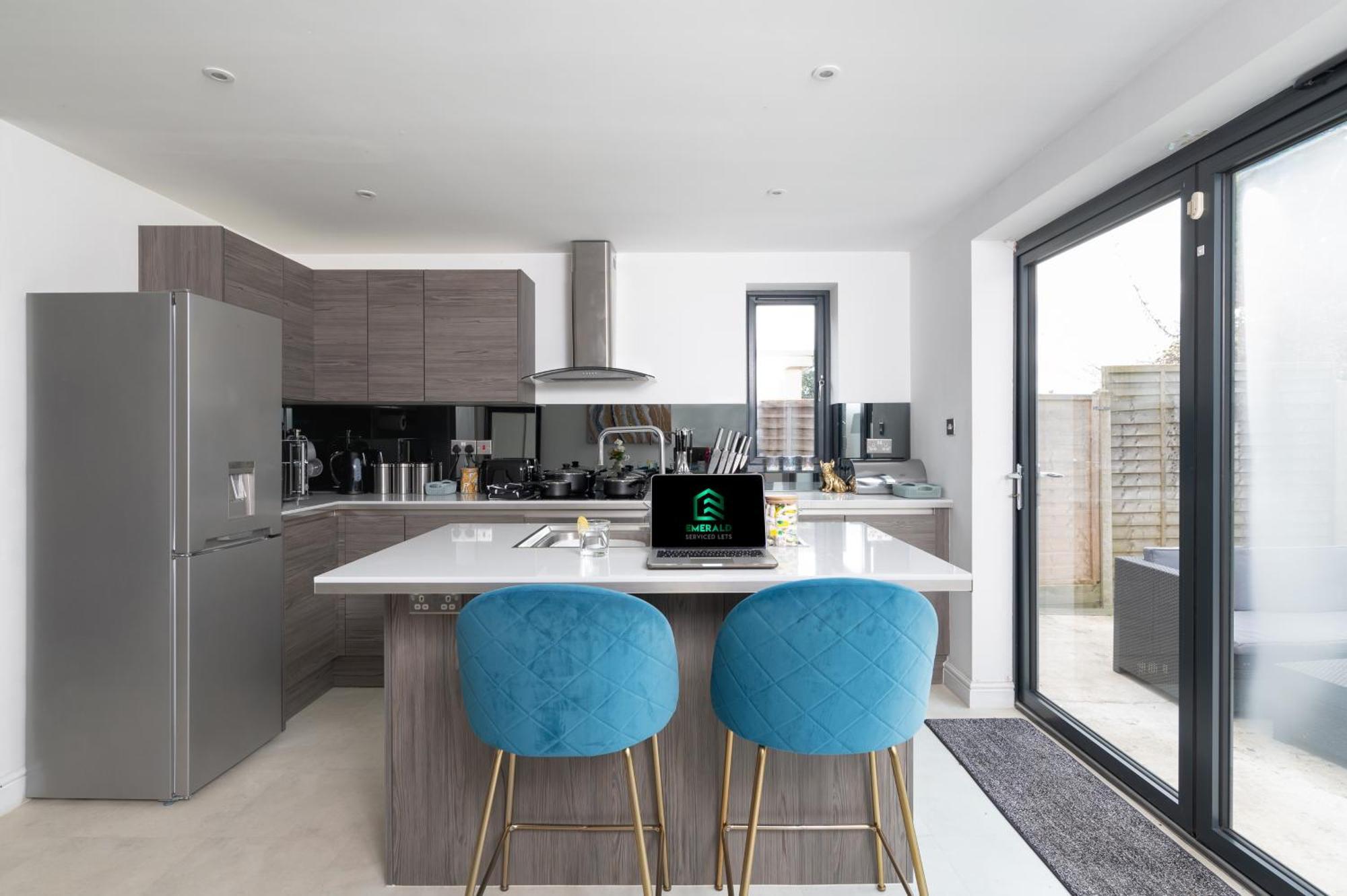 Cosy 2br Bungalow + Parking